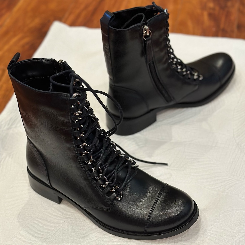 Paula Torres Black Leather Lace-Up Combat Boot